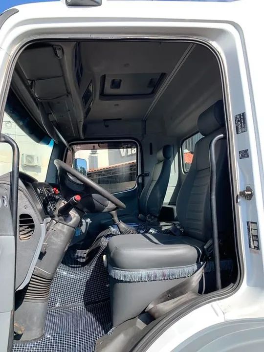 M.Benz Axor 2831 6x4 traçado ano 2011 chassi R$ 330.000,00  - Foto 11