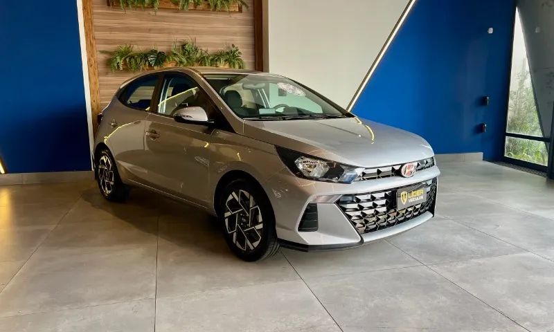 HB20 TGDI COMFORT 2024 8.000KM + AUTOMÁTICO + RODAS + MÍDIA + SENSOR + SEM DETALHES