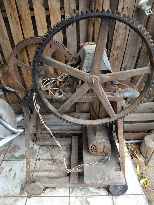 Moenda ou engenho de moer cana,fazer garapa  - Foto 4