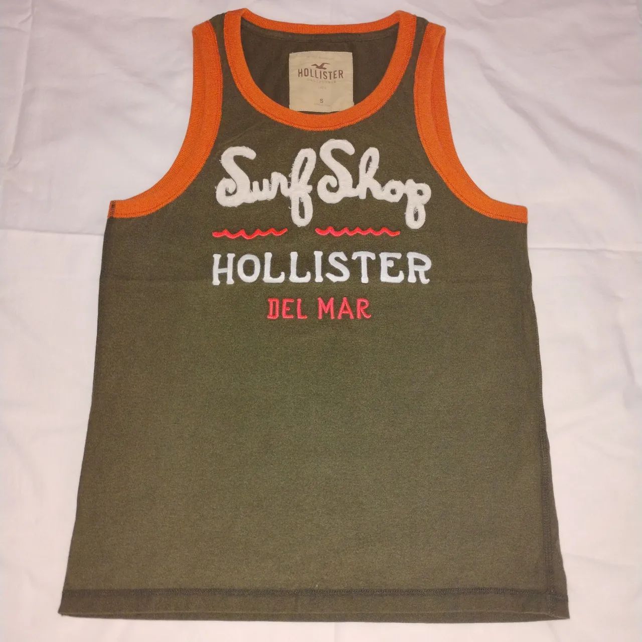 Regata Hollister 