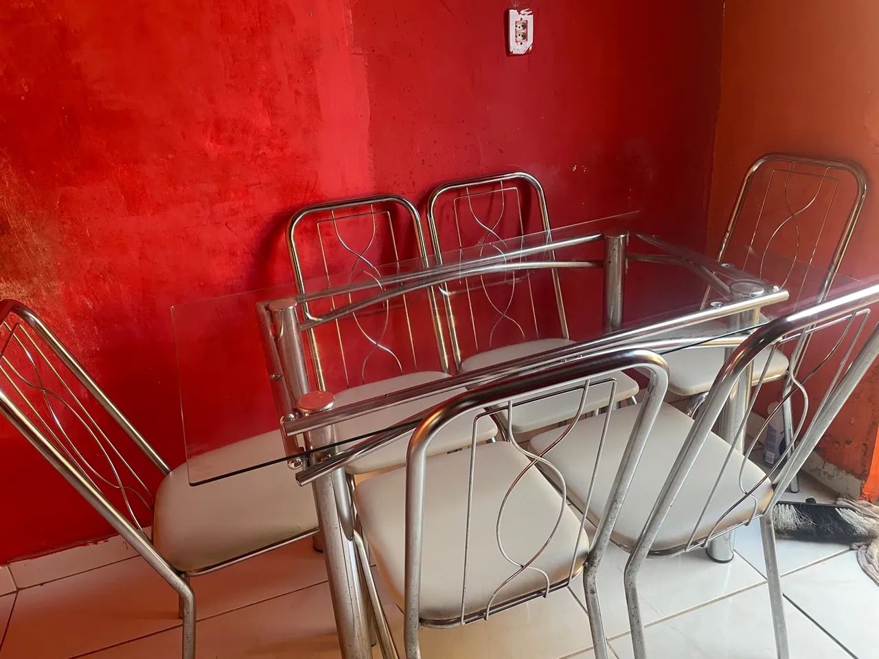 Conjunto de Mesa e Cadeiras - Foto 2