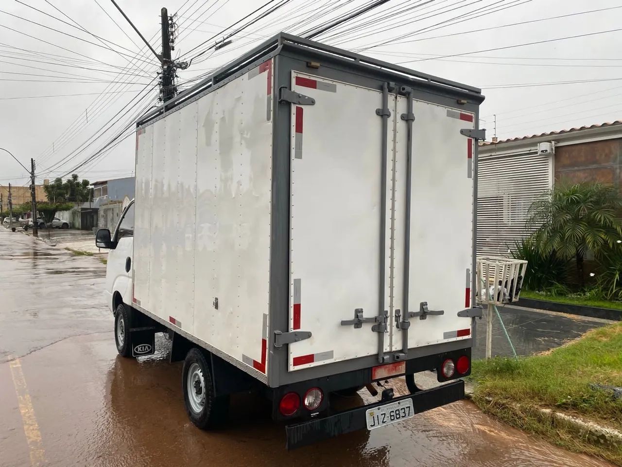 Caminhão Baú Kia Bongo - Ótimo estado! - Foto 5