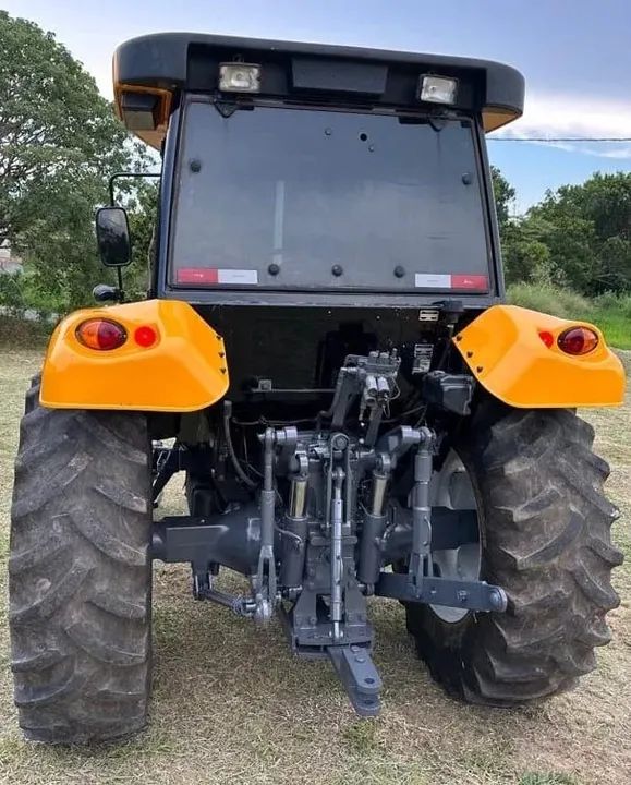 Trator Valtra A250 - Foto 4