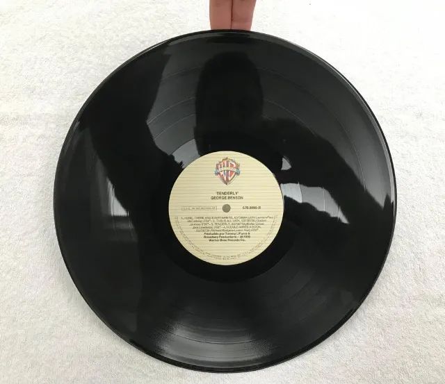 Disco de Vinil George Benson Tenderly - Foto 4