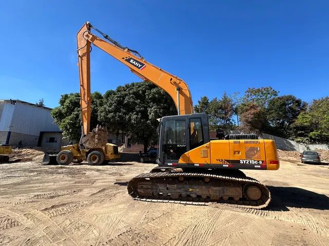 Escavadeira Sany LongReach SY215 2015