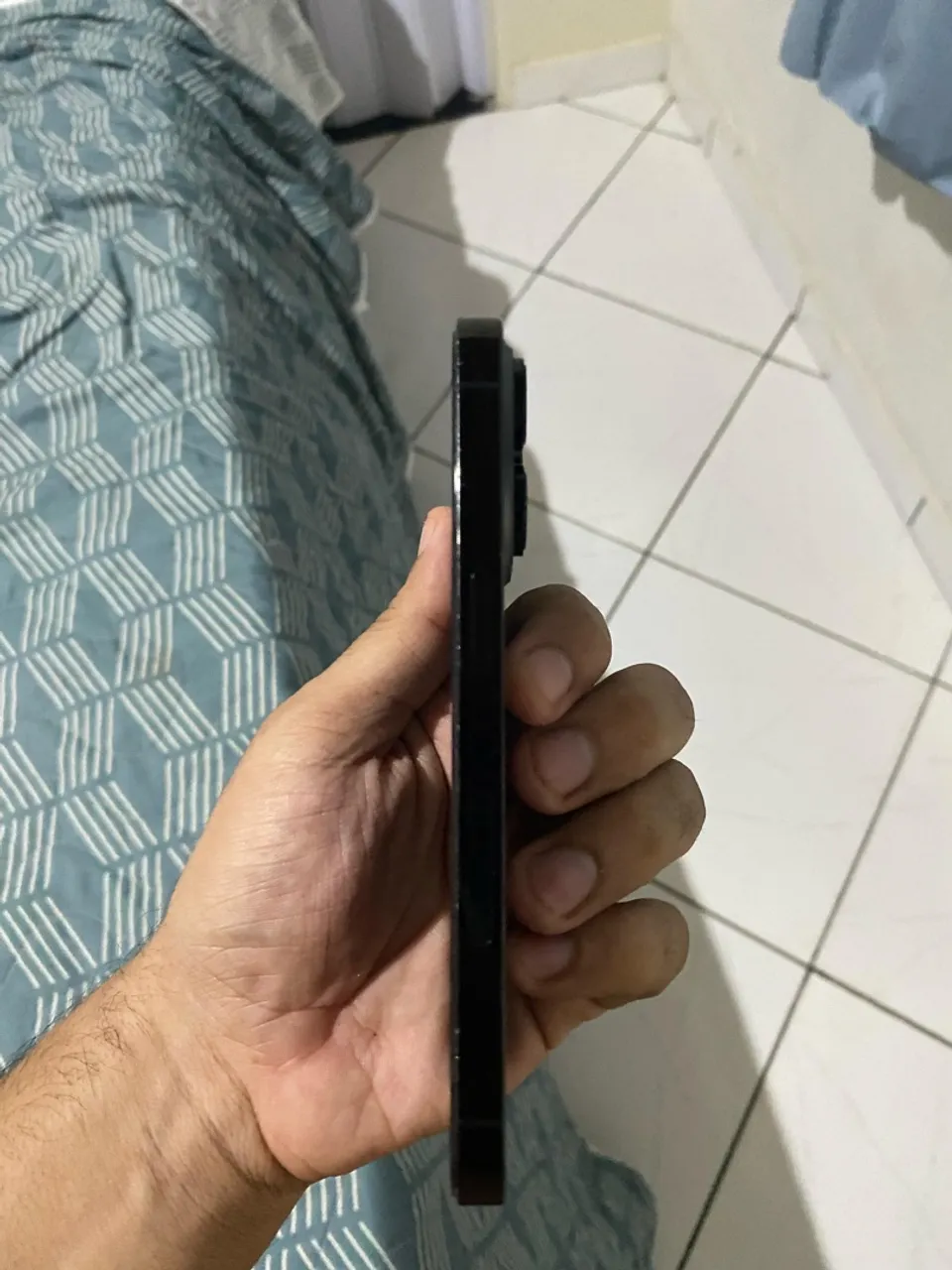 Vende-se iPhone 14 Pro preto em perfeito estado bateria 100% *