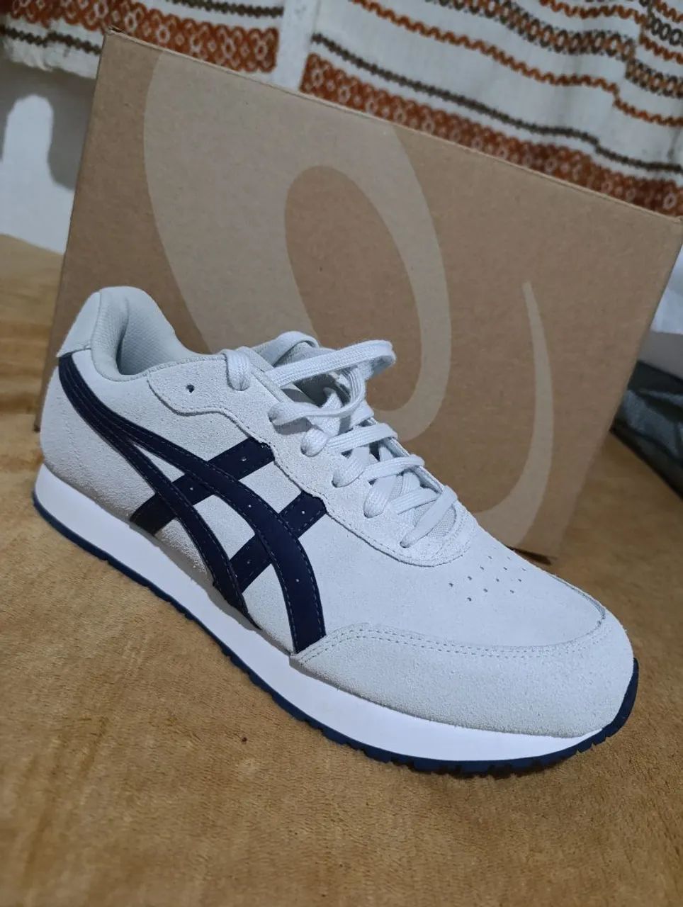 Tênis Asics Classic Branco e Azul - Foto 3