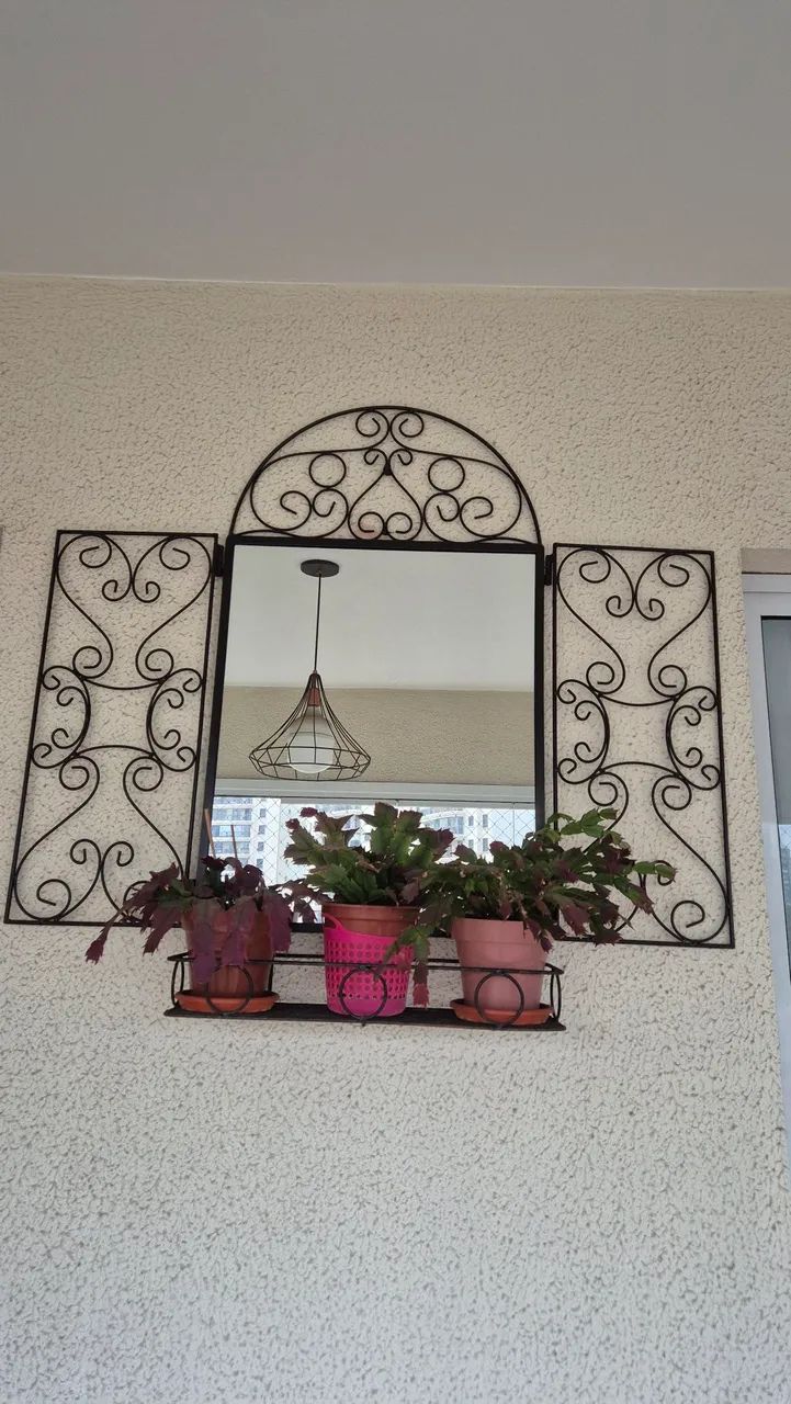 Espelho Decorativo de Ferro com Prateleira - Foto 2