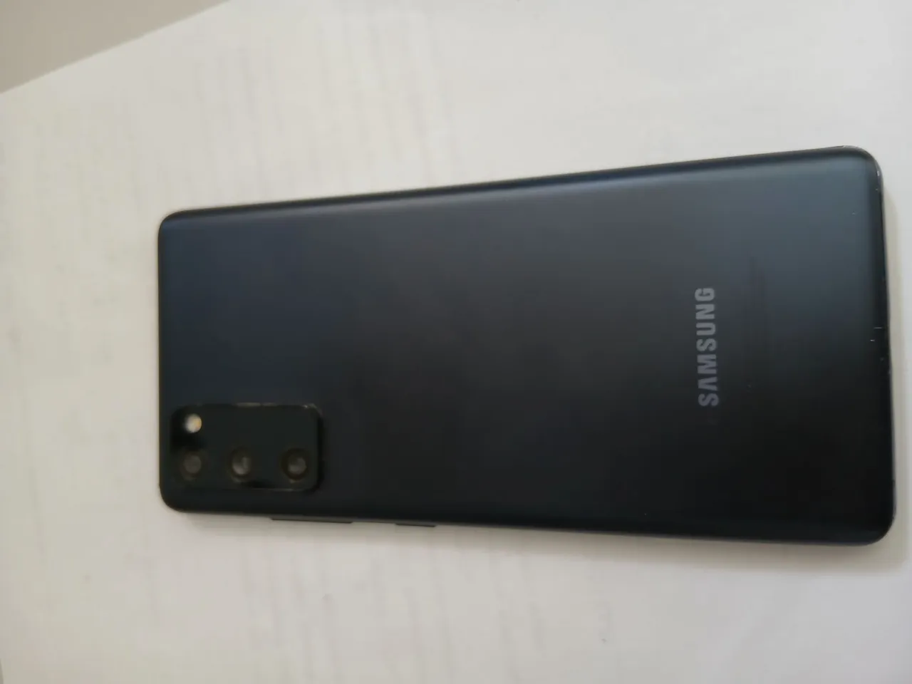 Samsung s20FE