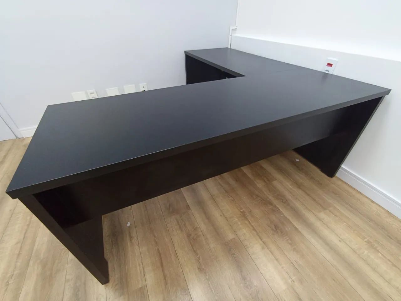 MOVEIS DE ESCRITÓRIO MESA EM L 1,40X1,40X0,60 PRETA *** LEIA A DESCRIÇÃO***