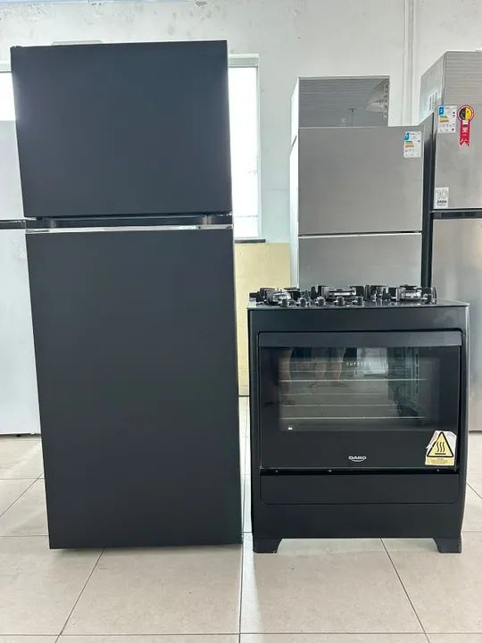 Kit: Geladeira LG 395L (110v) + Fogão 5 bocas Dako mesa de vidro