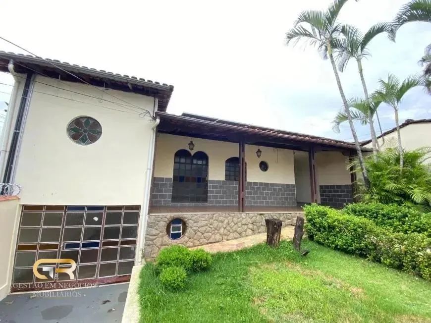 Casa para Locação em Belo Horizonte, Palmeiras, 3 dormitórios, 1 suíte, 1 banheiro, 2 vaga