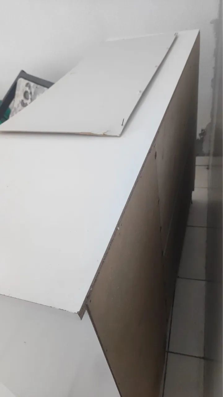 Cômoda usada , está com problema em duas gavetas. - Foto 5