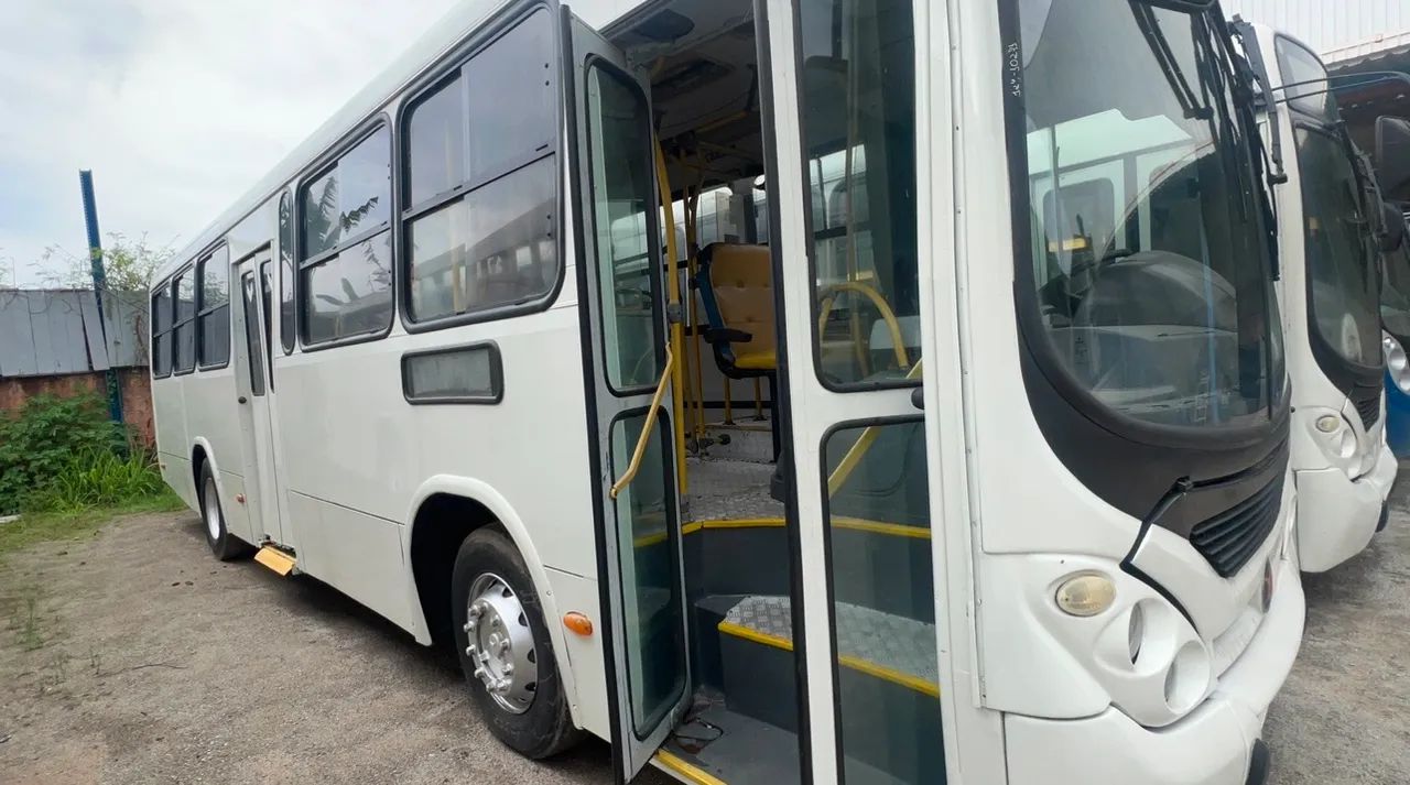 ÔNIBUS TORINO MERCEDES BENZ 0f 1722  - Foto 9