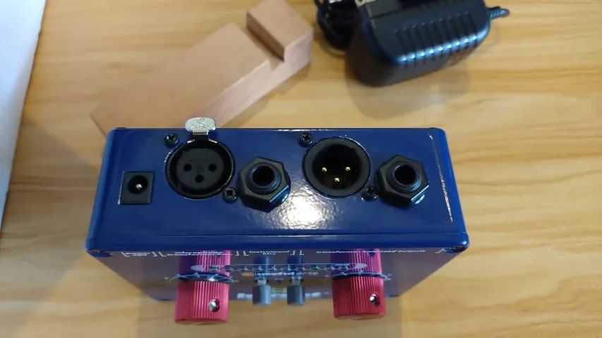 Useful Arts Hornet (preamp De Microfone E Instrumento / Di) - Foto 2