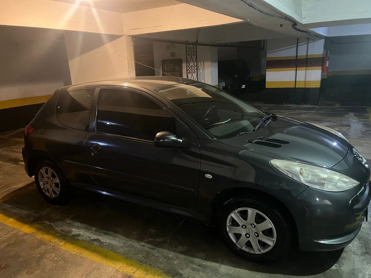 Peugeot 207 1.4 XR 2012 revisado, IPVA pago e sem multas  - Foto 5