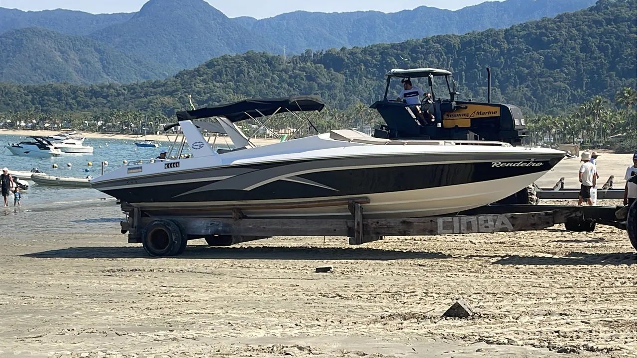 Lancha 29 pés  2013 Diesel Oportunidade 