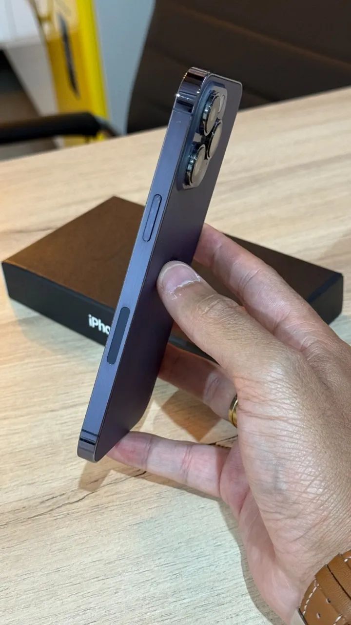 iPhone 14 Pro Max 128GB - Detalhe na tela! Veja as fotos! Loja