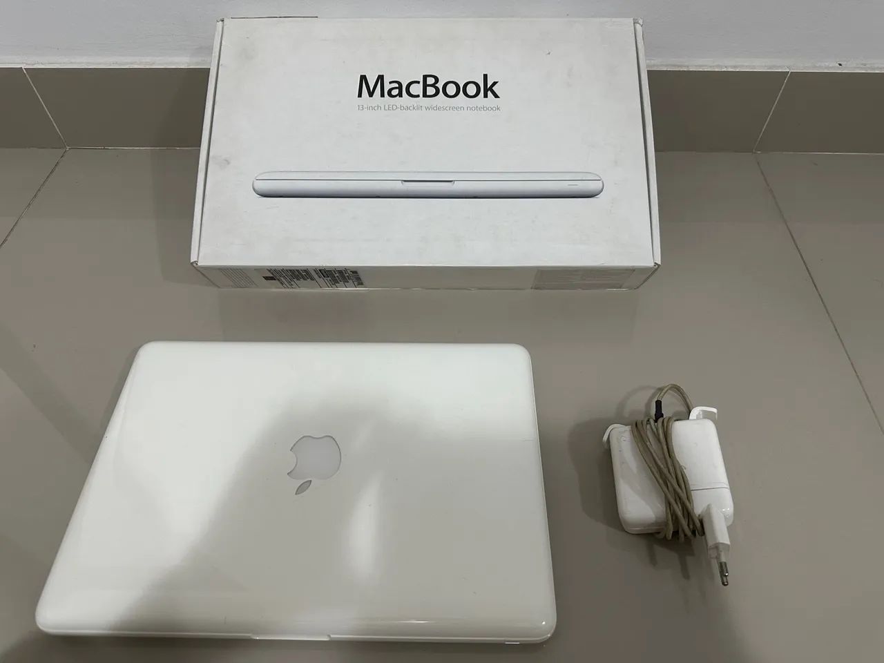 MacBook 13 polegadas - Branco - Seminovo