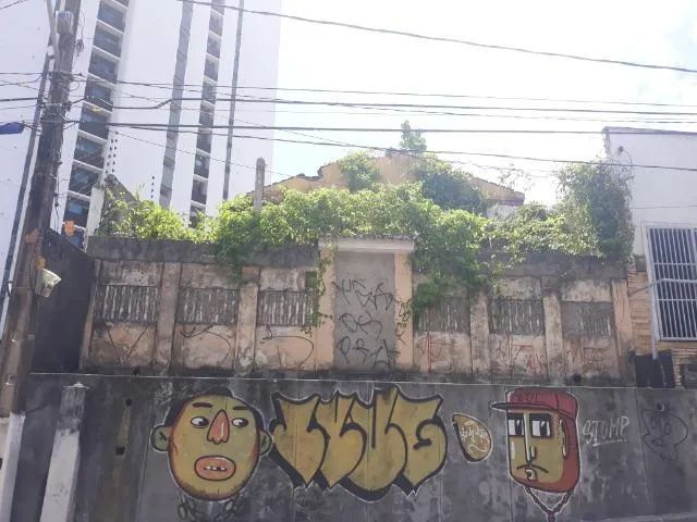 Terreno em Petrópolis, na Av. Floriano Peixoto, em Natal/RN