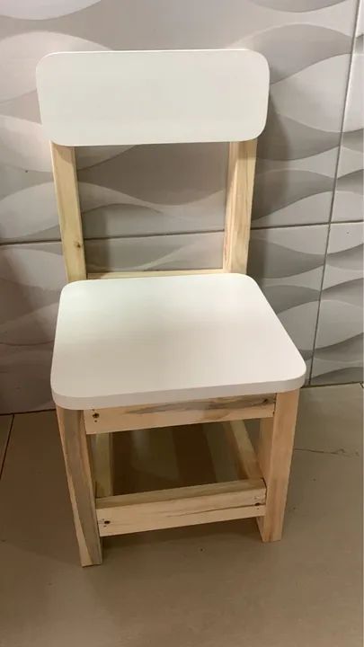 Conjunto de mesa infantil branco  - Foto 3