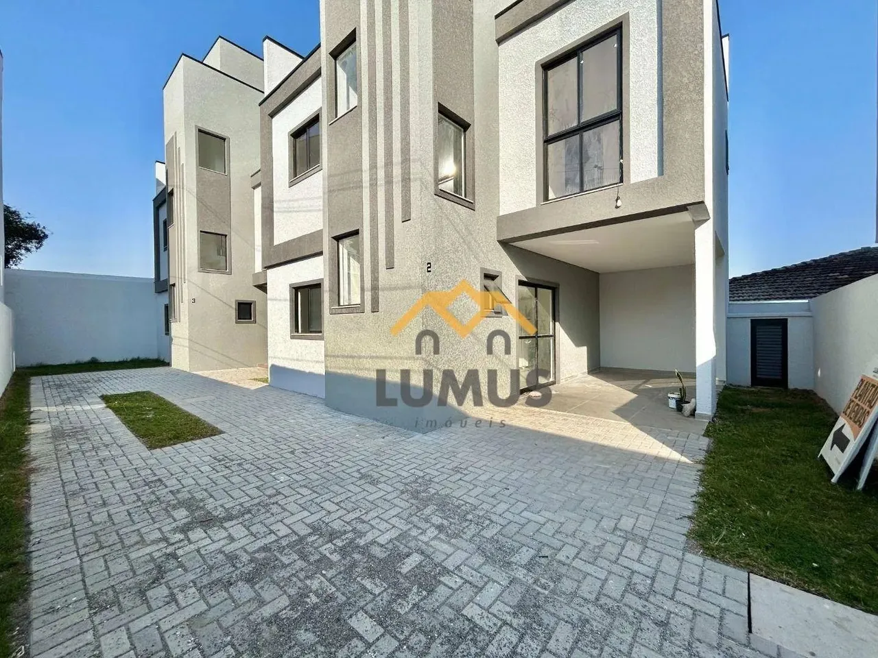 Sobrado com 3 dormitórios à venda, 134 m² por R$ 679.000,00 - Novo Mundo - Curitiba/PR
