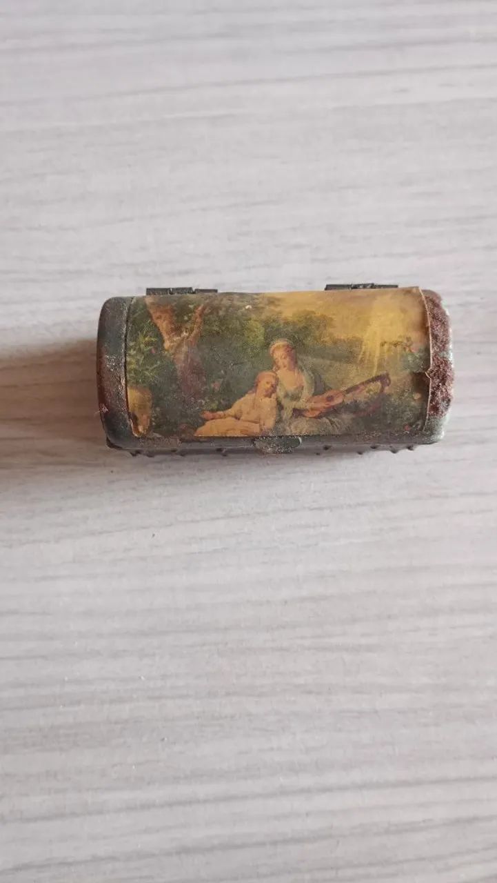 Mini baú porta Baton antigo  - Foto 5