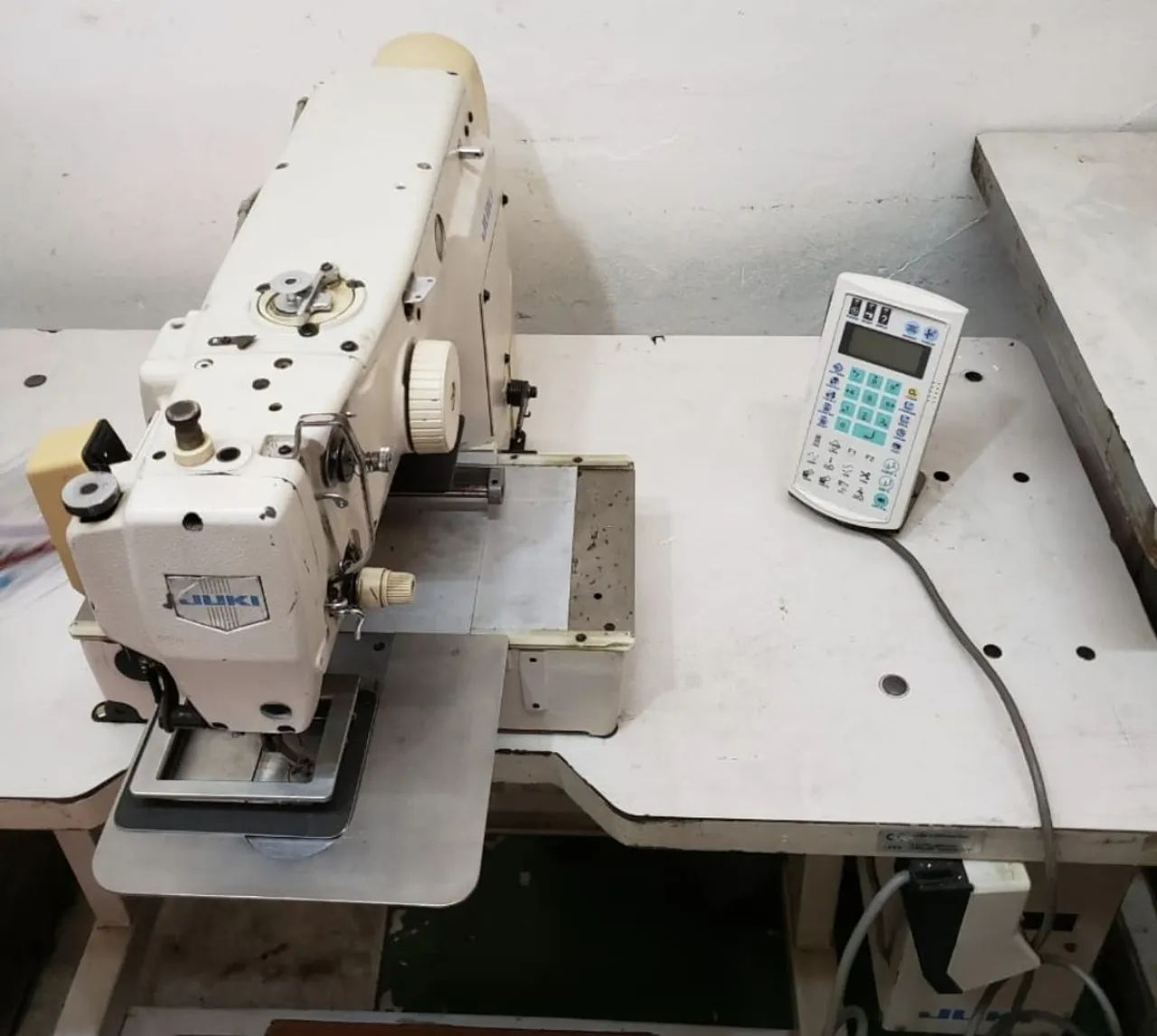 MÁQUINAS ELETRÔNICAS PROGRAMÁVEIS MULTI-OPERAÇÕES-Substituem vários funcionários