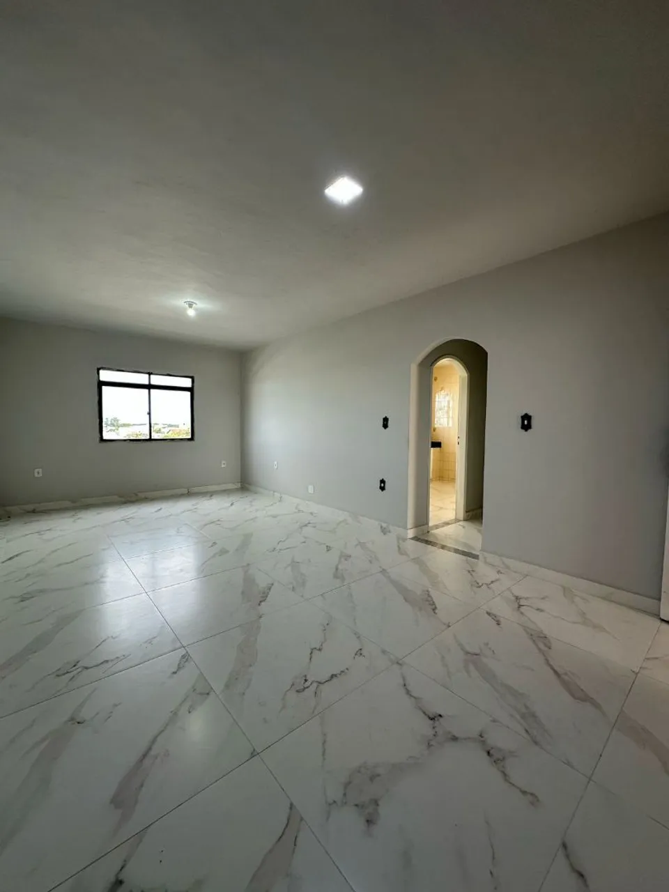 APARTAMENTO COM 95 m² NO ARAÇÁ EM LINHARES