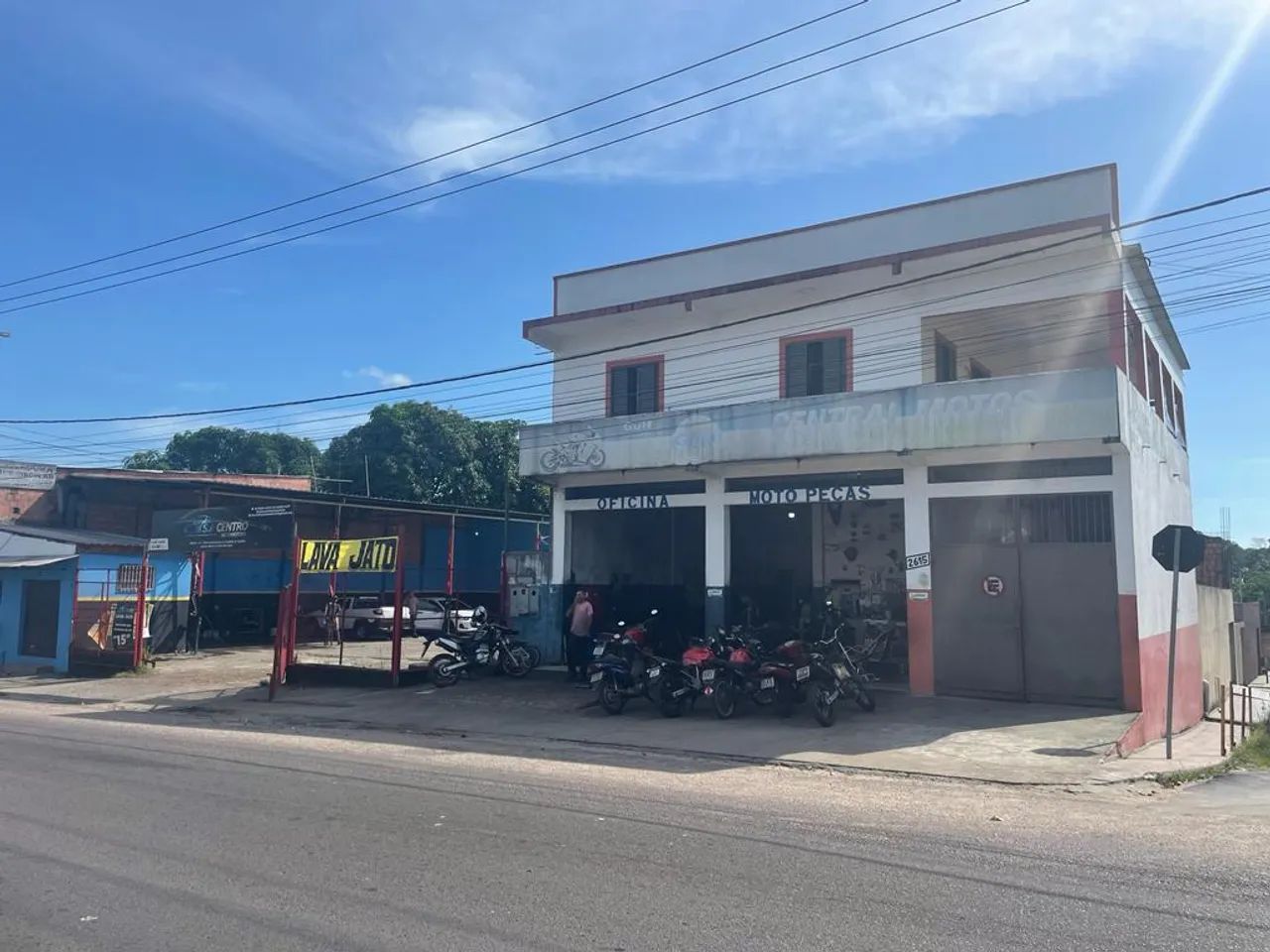Casa para venda tem 900 metros quadrados com 3 quartos em Monte das Oliveiras - Manaus - A