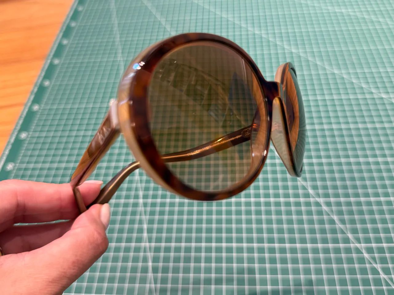 Óculos MiuMiu Feminino tartaruga - Foto 3