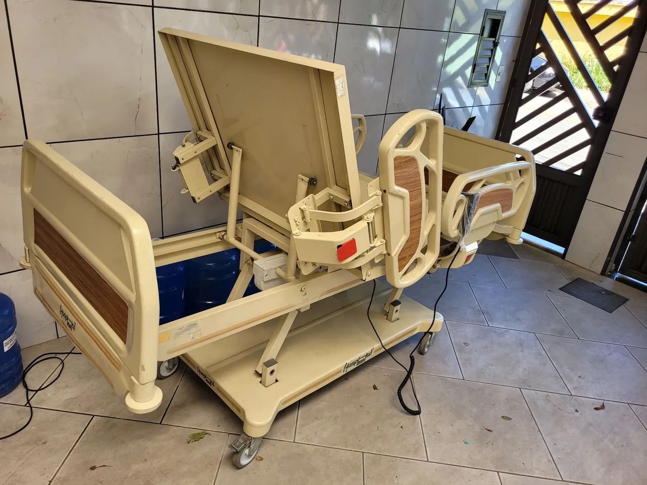 Cama hospitalar elétrica  - Foto 4