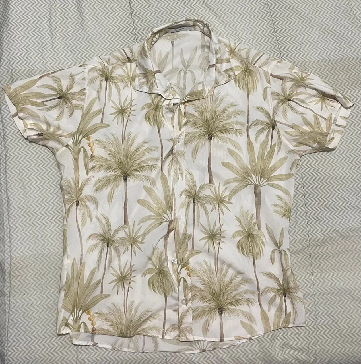 Camisas e camiseta estampadas Calvin Klein  - Foto 3