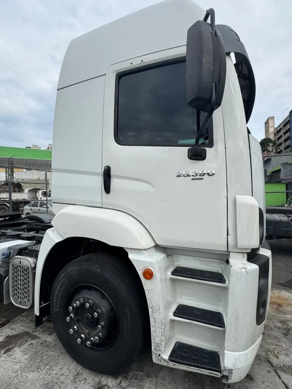 VW 25.390 Constellation 6x2 Revisado - Pronto pra Carreta, Baú, Graneleira
