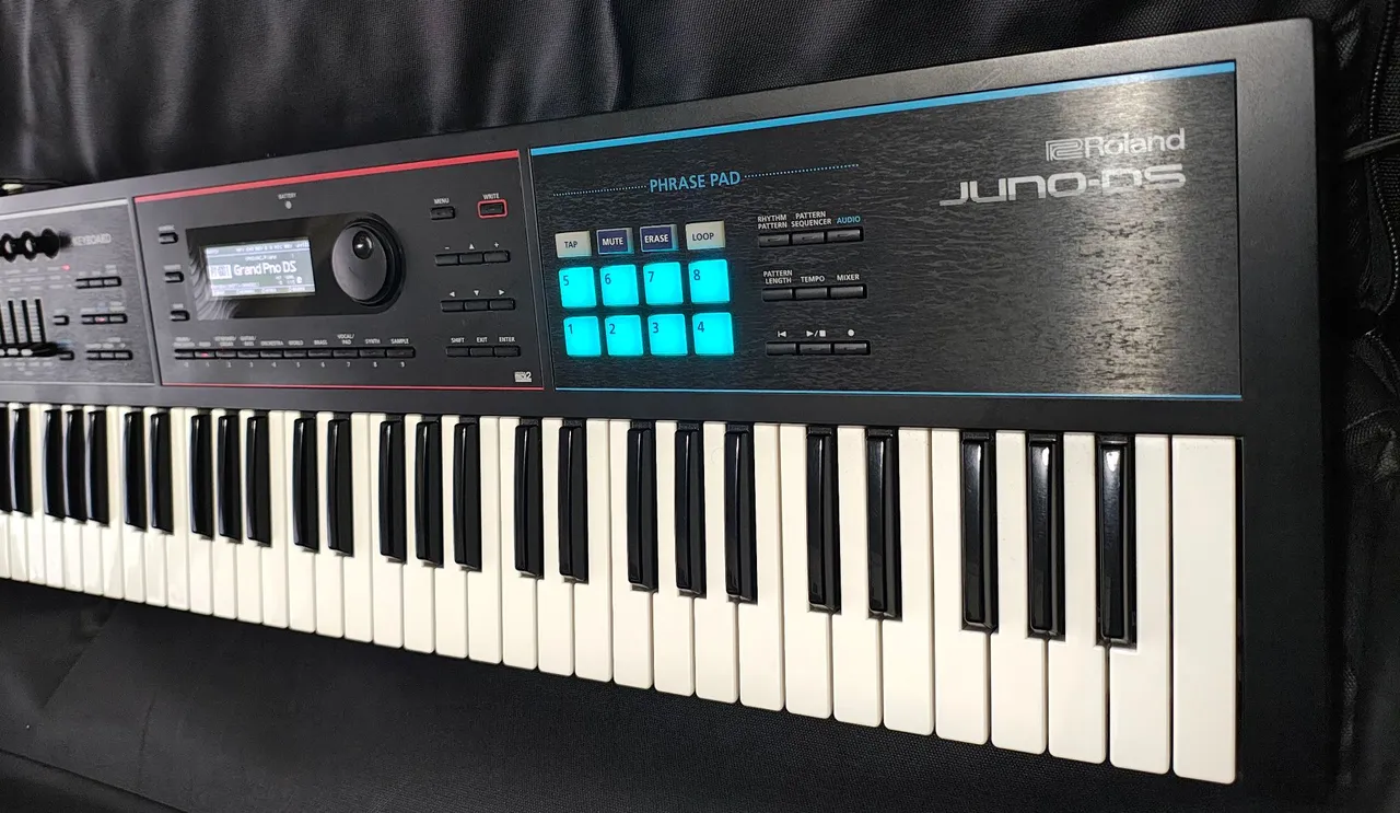 Teclado Roland Juno-DS 61 Novíssimo!