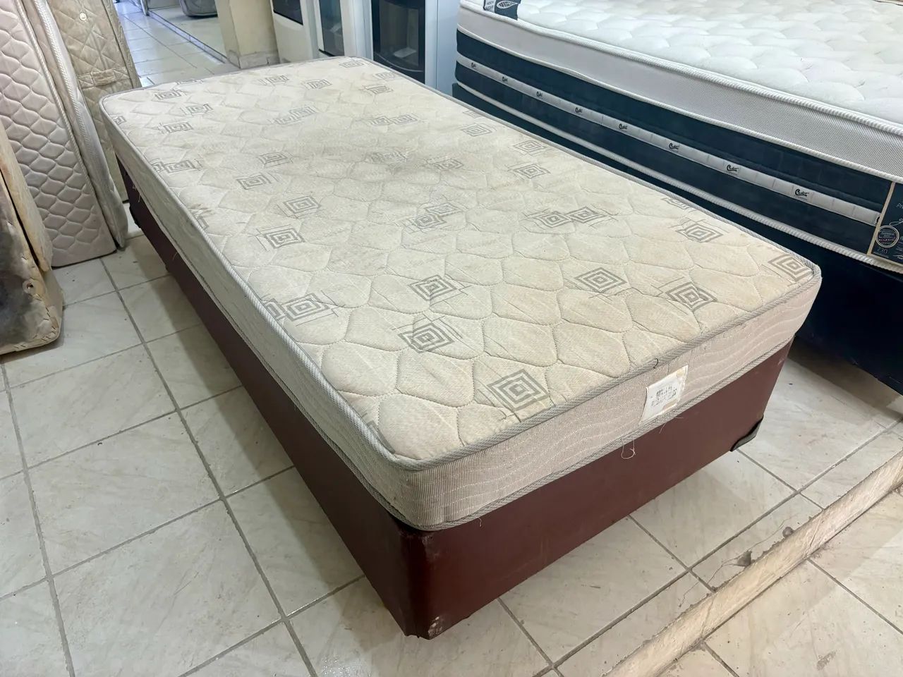 Cama box de solteiro , cama de solteiro 