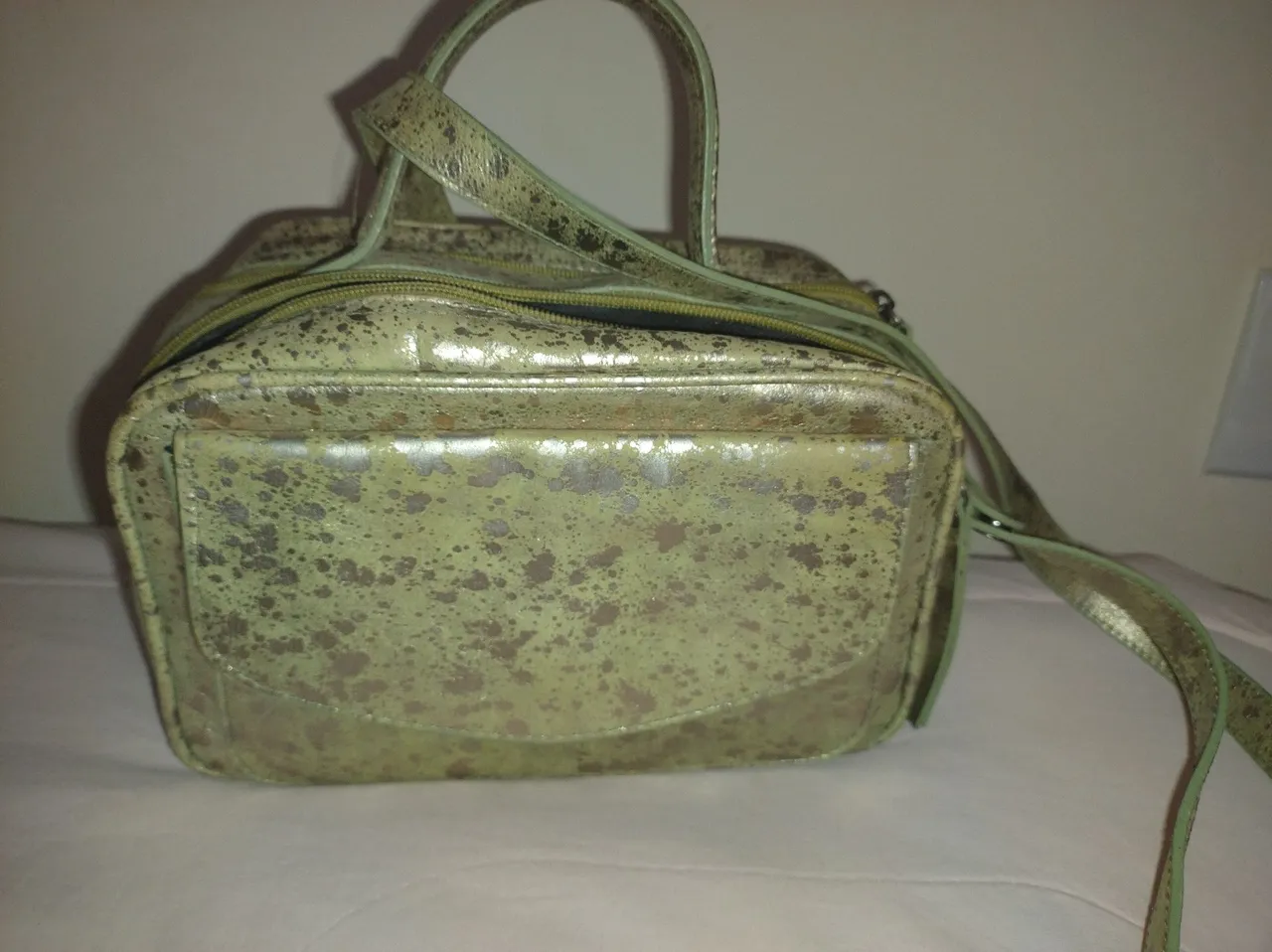 Bolsa couro verde dourado