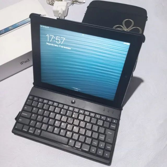 Apple iPad 4 Preto 9" 64Gb Modelo A1459 c/ Caixa e Teclado Bluetooth - Foto 2