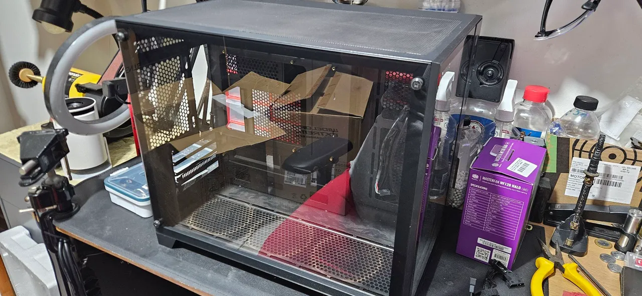 Gabinete de PC Aquário - Hyrax