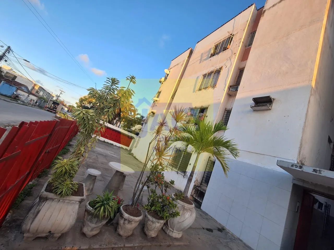 Apartamento em pau amarelo paulista, 2qtos 2wcs 1vg 2 min. do mar. px col. Patrícia costa