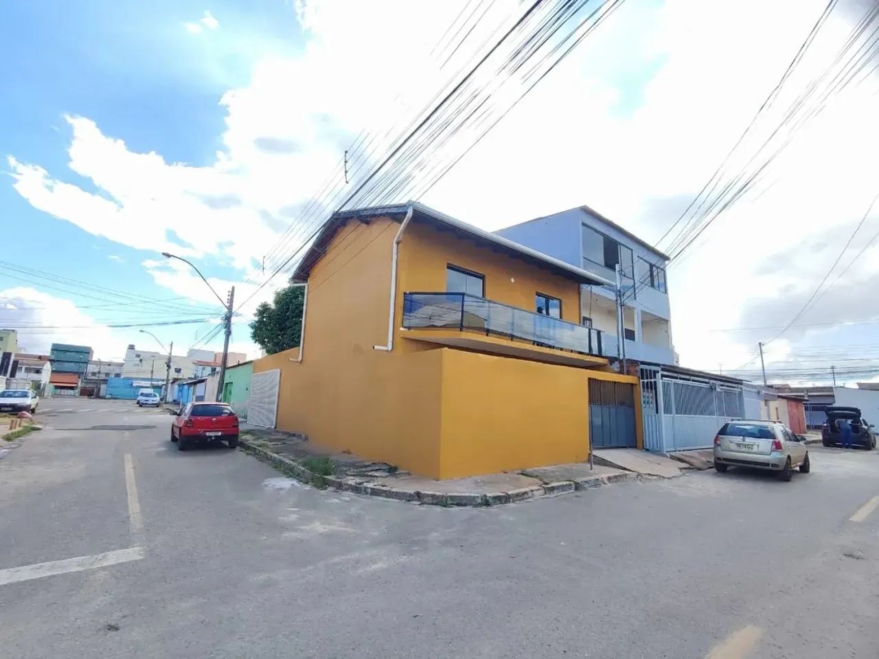 Sobrado para Locação, Paranoá, 4 dormitórios, 2 suítes, 4 banheiros, 3 vagas