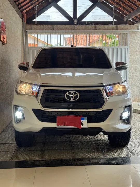 Hilux nova 2018 automática 4x4 Diesel impecável 