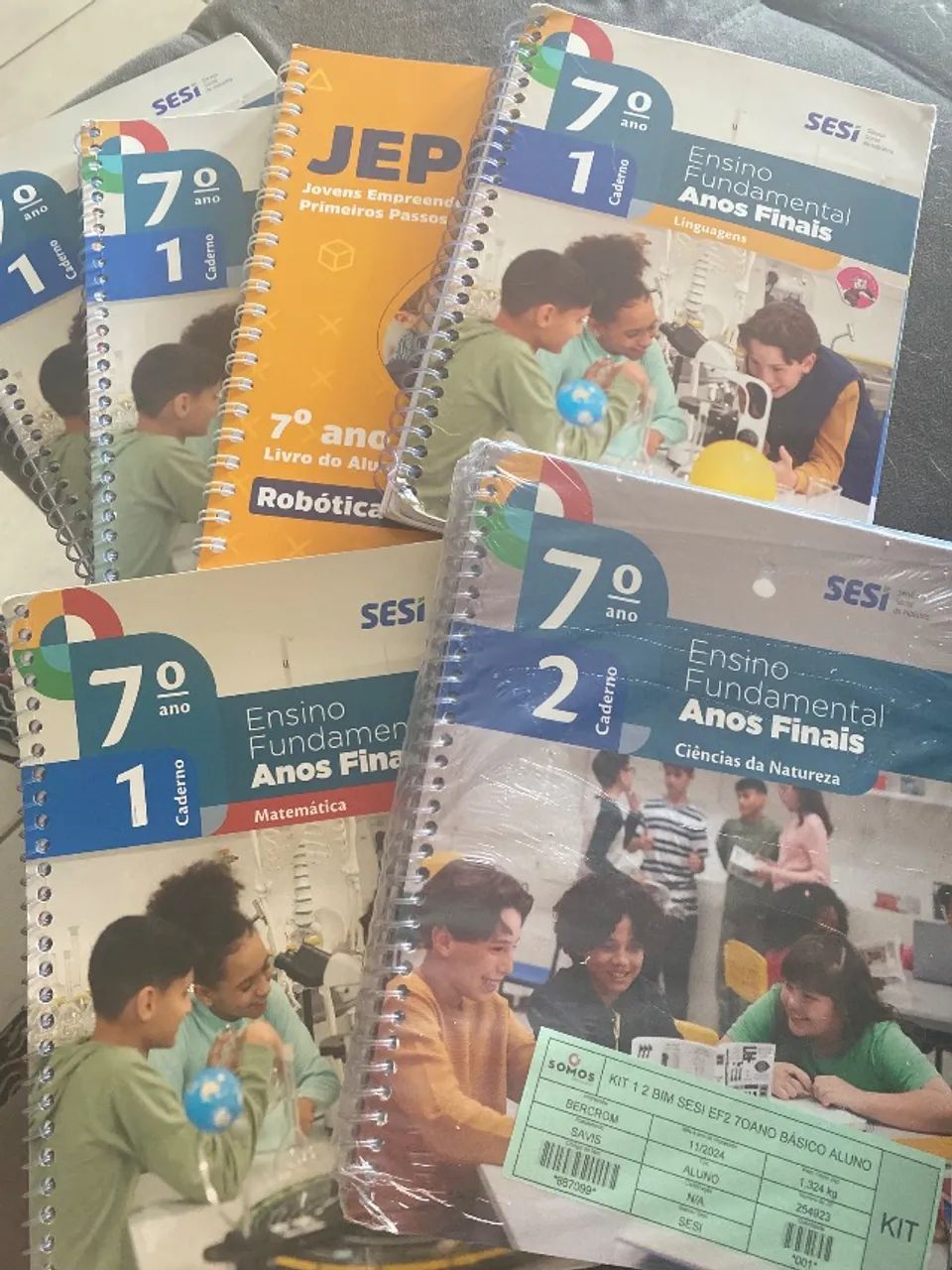 Vendo coleção fdt sesi 7 ano Só usuou o ciclo um - o restante tudo embalado!
