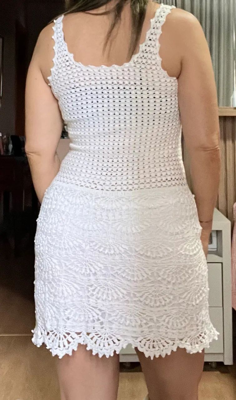 Mini vestido em crochê 