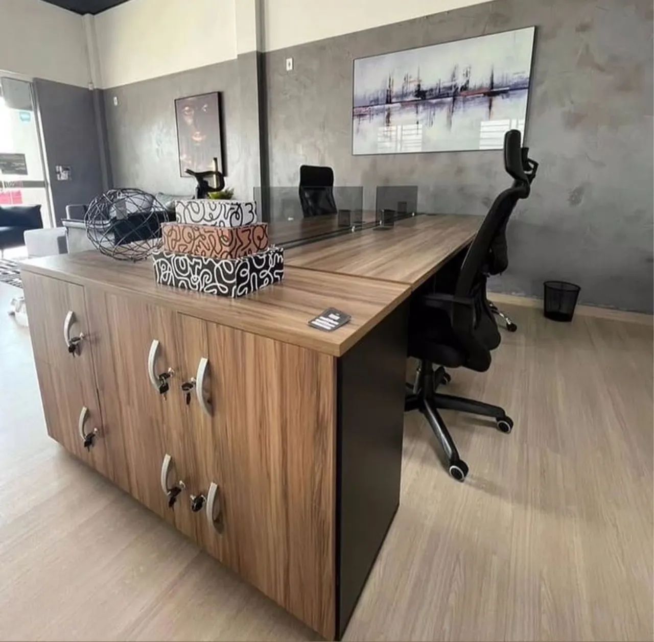 ESTAÇÃO DE TRABALHO 4 lugares NOVA DE FÁBRICA Com armário luxo LOJA IKONMIXOFFICE 