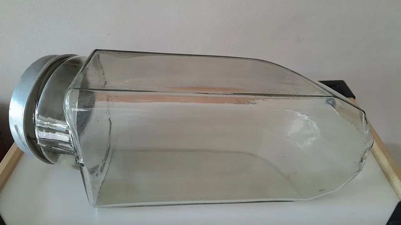 Vidro antigo de mercearia..64311178870273123