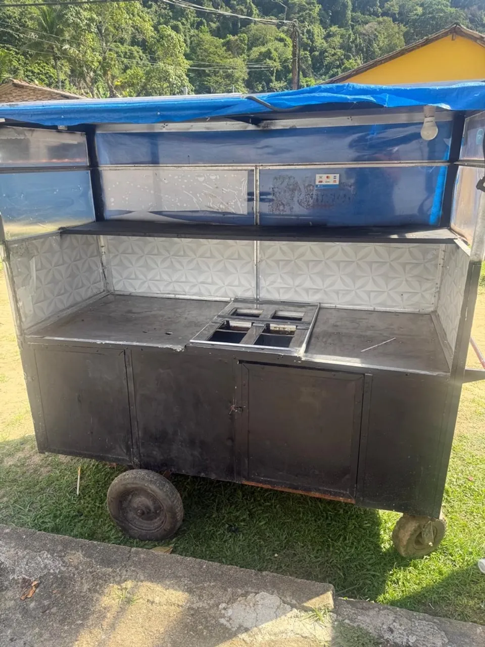Carrinho de lanche completo com estrutura reforçada