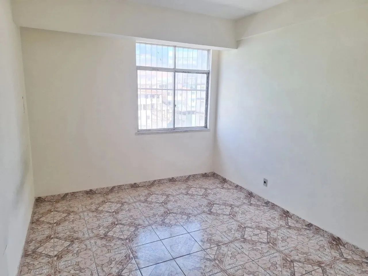 1/4 Sala Barbalho.Elevadores.Proximo  de Avenida J.J Seabra.Oportunidade!