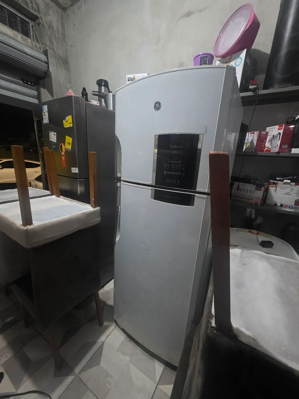 Geladeira GE In-genious Freezer Frost Free para retirada de peca
