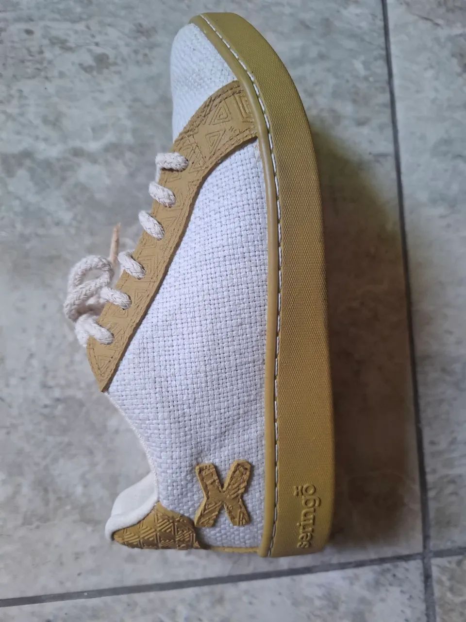 Tênis da COP tamanho 37 + Chapéu da COP - Novos!<br> - Foto 6